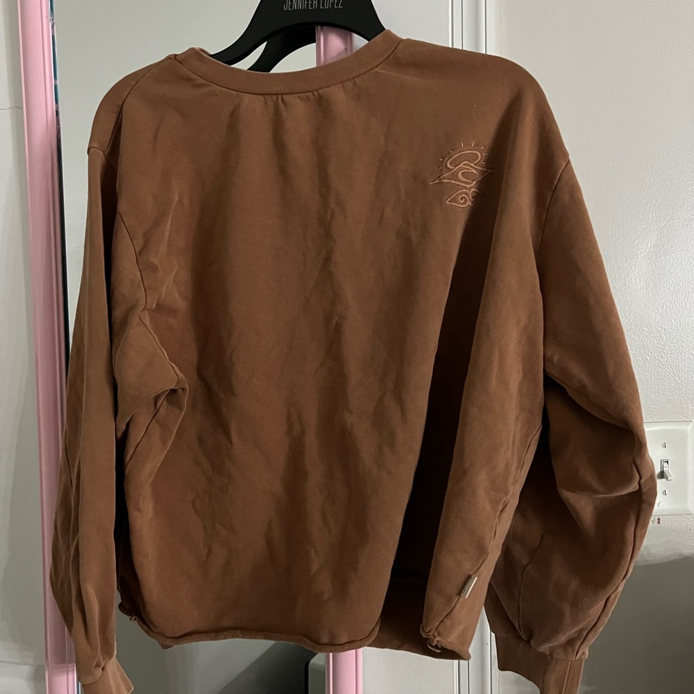 Long sleeve rust colored pull over